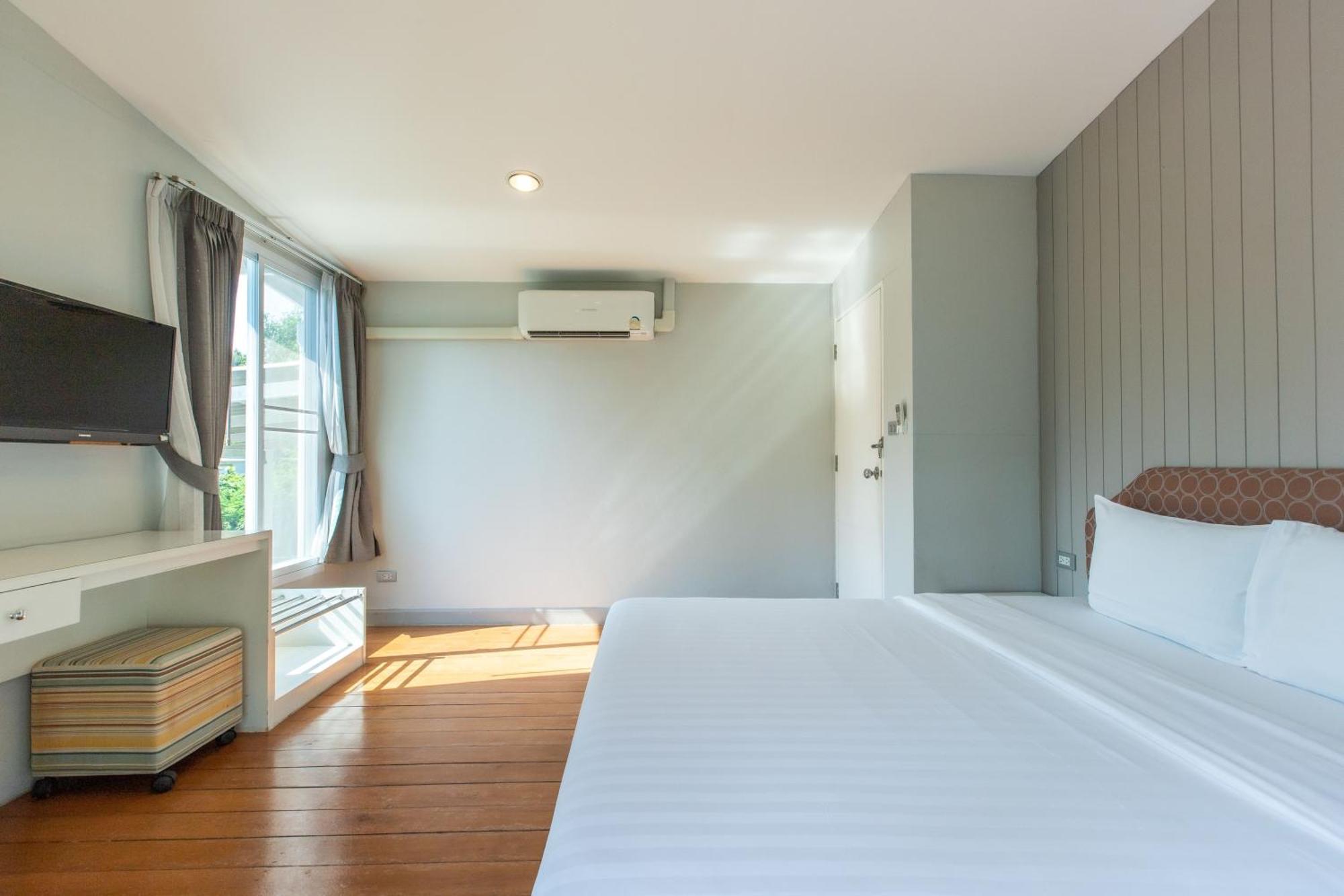 Bangsaen Heritage Hotel - SHA Plus Certified Eksteriør billede