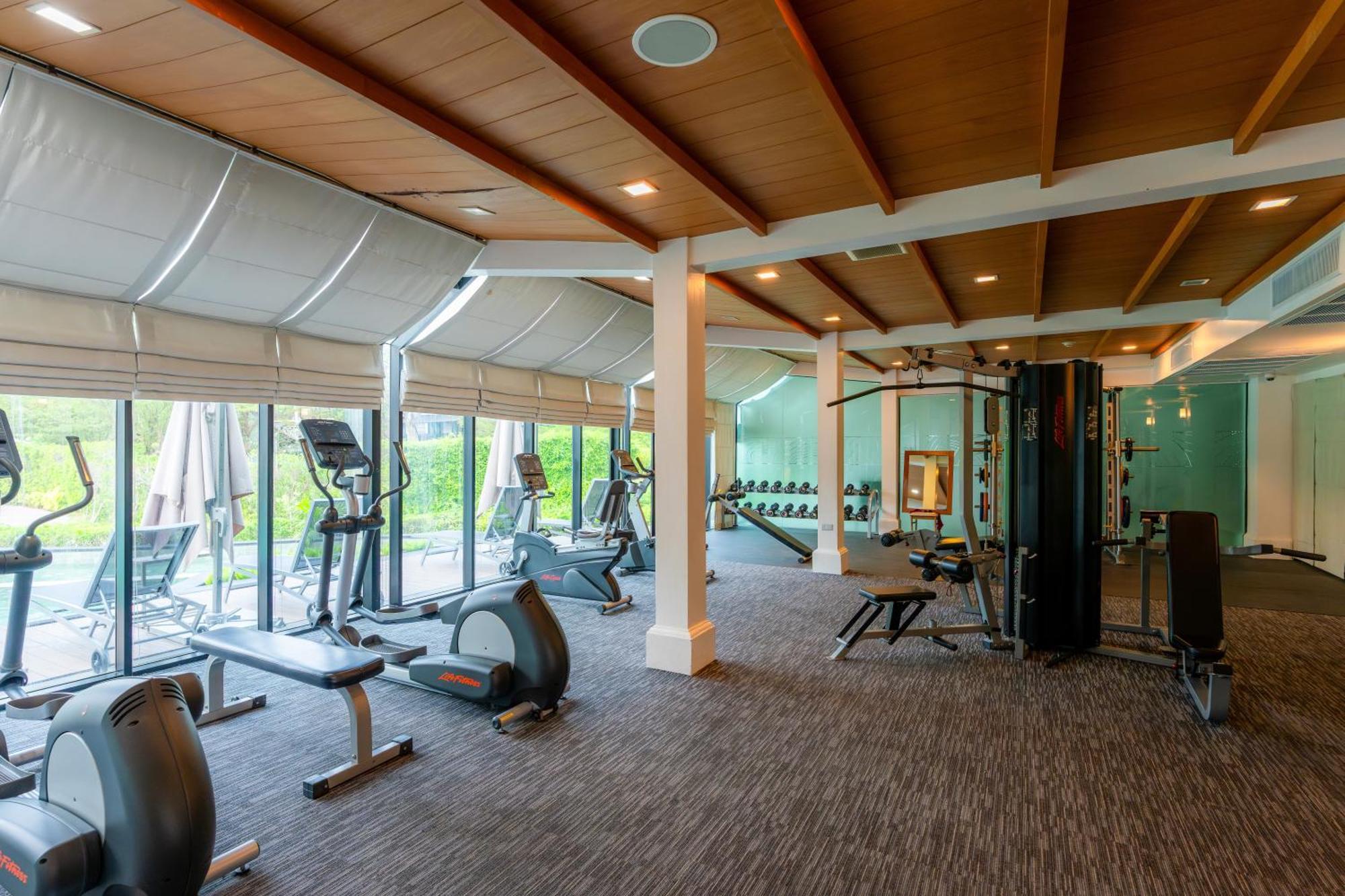 Bangsaen Heritage Hotel - SHA Plus Certified Eksteriør billede