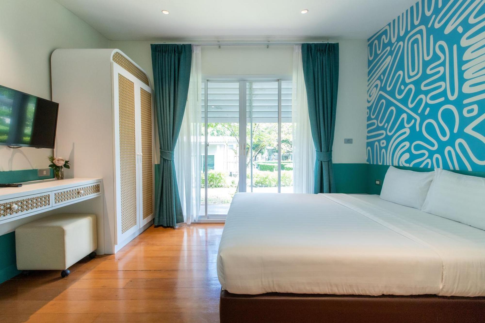 Bangsaen Heritage Hotel - SHA Plus Certified Værelse billede