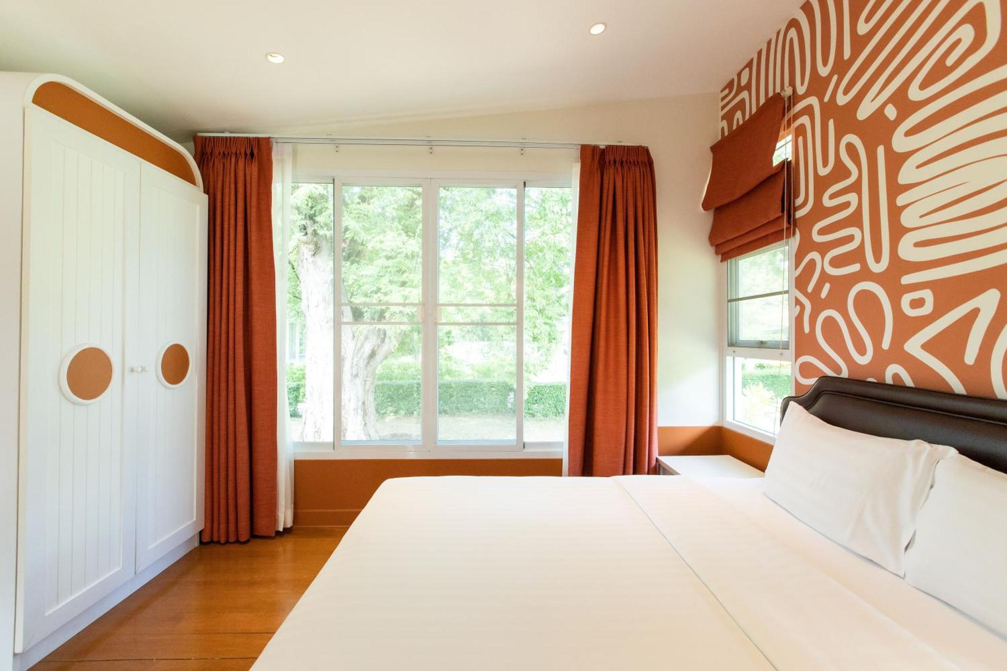Bangsaen Heritage Hotel - SHA Plus Certified Værelse billede