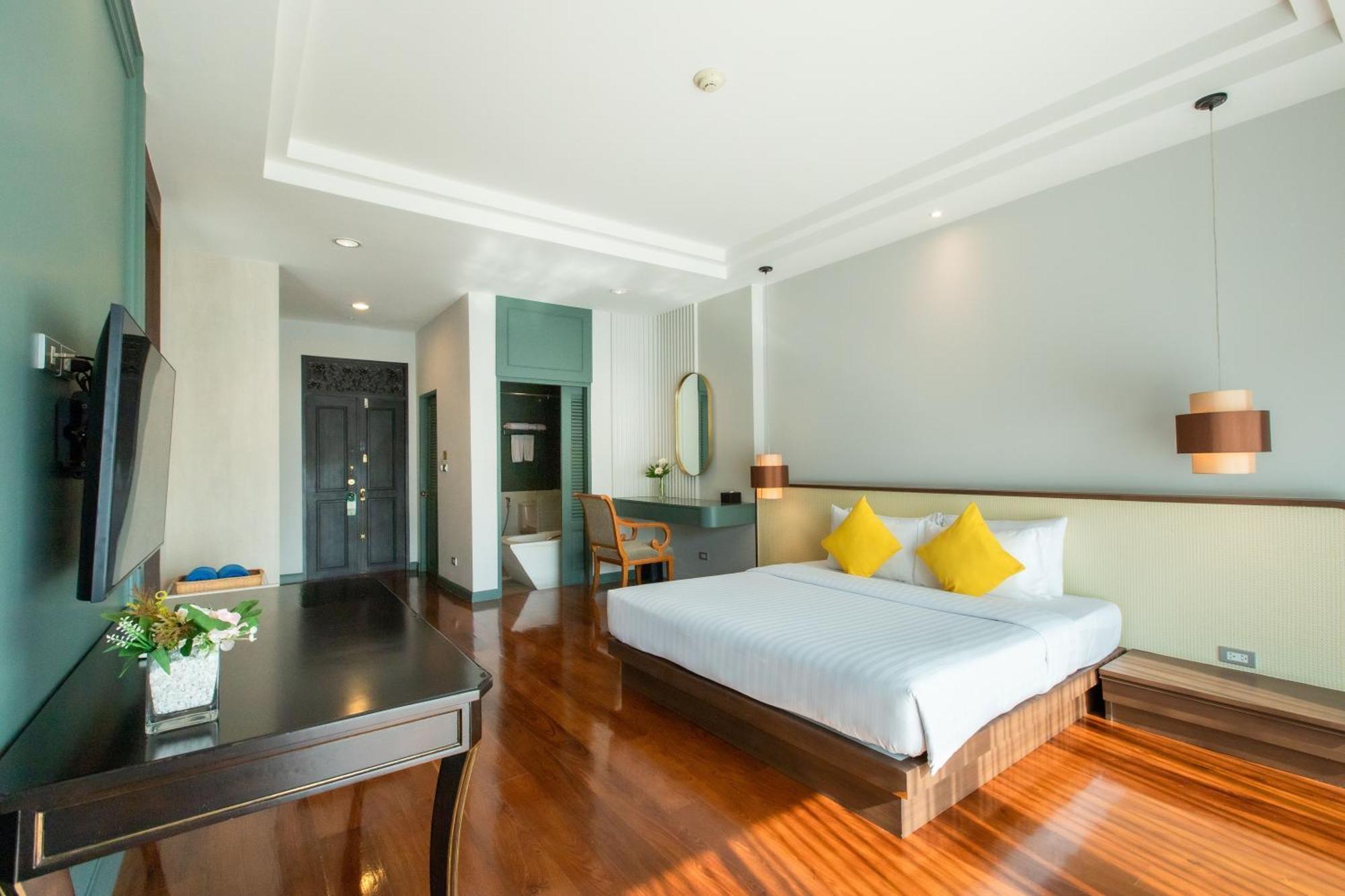 Bangsaen Heritage Hotel - SHA Plus Certified Værelse billede